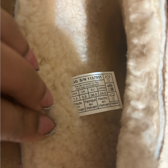 Ugg New Heights Platform Xtra Boots 🎄 - Picture 2 of 5